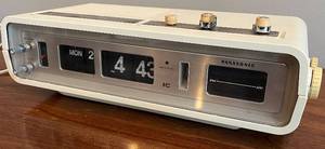 lot 180N image: DR - Vintage Panasonic Flip Clock Radio - 1970s Vintage FMAM