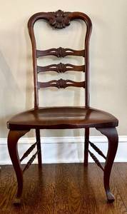 lot 36H image: LR - Antique Chippendale-Style Mahogany Ladder-Back Child Chair