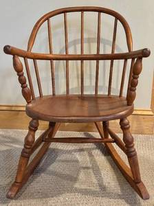 lot 42H image: Vintage Childs Wooden Rocking Chair