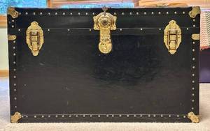 lot 86H image: LL - Vintage Trunk Chest with Brass Hardware & Key