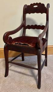 lot 99H image: LL - Antique Mahogany Saddle Hall Chair