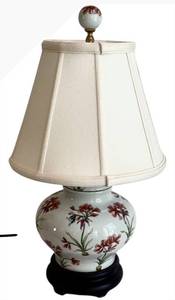 lot 120H image: O - Porcelain Floral Table Lamp with Hand-Painted Motif - 19 in Tall
