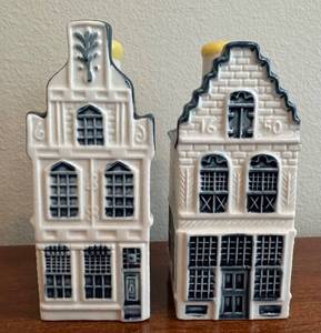 lot 23D image: Blue Delfts Pair Delft Houses #24 & #15 for KLM by Bols
