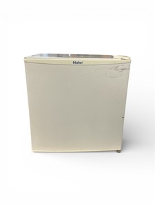 lot 50 image: Mini Fridge White