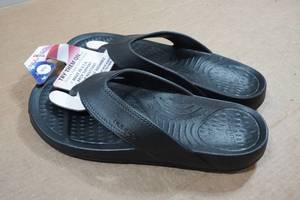 lot 57 image: Nuusol Cascade Sandals - Size 12