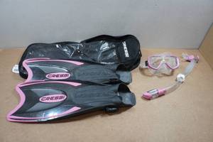 lot 65 image: Cressi Adult Rondine Palau Fin Snorkel Set - Fin Size SM