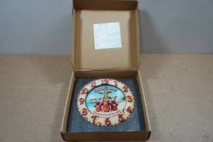 lot 100 image: Hamms Beer Wall Clock