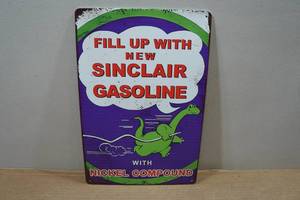 lot 109 image: Novelty Metal Sign - Sinclair Gasoline