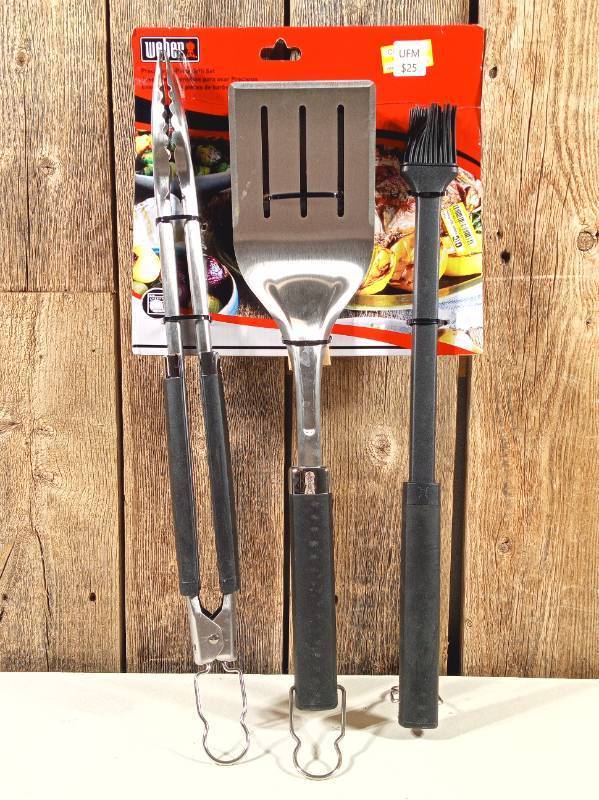lot 20 image: Weber 3pc Precision Grill Tool Set Black