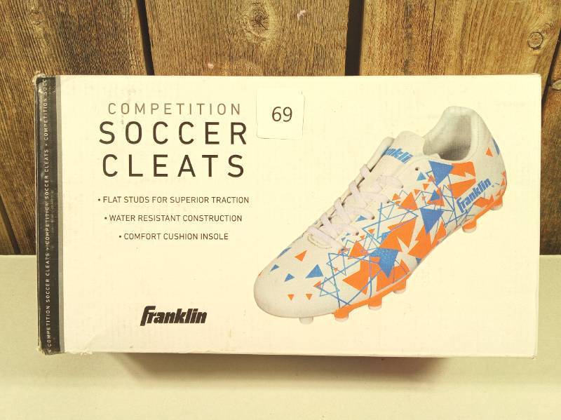 lot 69 image: Franklin Sports Size 4 Soccer Cleats