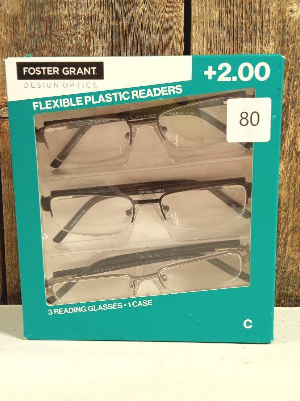 lot 80 image: Foster Grant 3 Classic Reading Glasses & Case 2.00