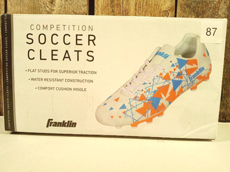 lot 87 image: Franklin Sports Size 11 Soccer Cleats