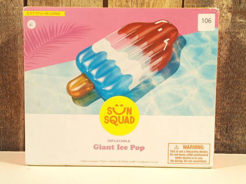 lot 106 image: SUN SQUAD POPSICLE LOUNGE FLOAT WITH GLITTER