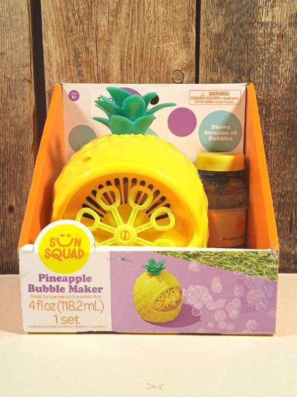 lot 110 image: Pineapple Bubble Maker - Sun Squad