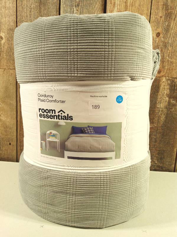 lot 189 image: FullQueen Corduroy Plaid Comforter Gray - Room Essentials
