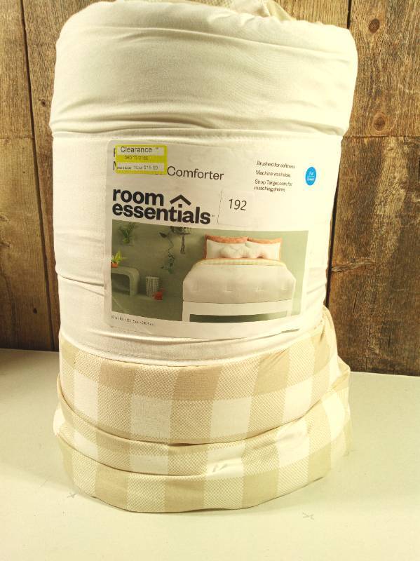 lot 192 image: FullQueen Ivory & Cream Gingham Reversible Microfiber Comforter - Room Essentials