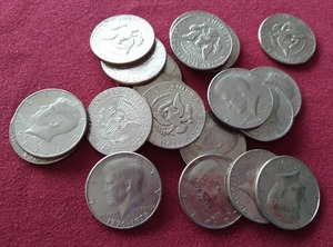 lot 11 image: (20) Kennedy Half Dollars