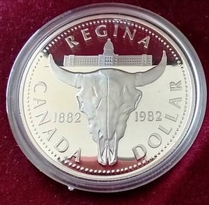 lot 39 image: 1982 Canada Proof Silver Dollar