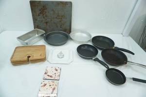 lot 14 image: Kitchenware Lot