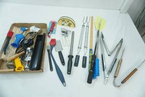 lot 15 image: Kitchen and Grilling Utensils Lot