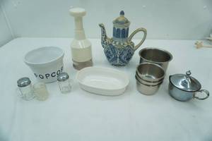 lot 95 image: Vintage Andrea by Sadek Teapot, mini stainless steel bowls, Chopper, Vintage Hofbauer The Byrdes Collection Crystal Shot Glass and more