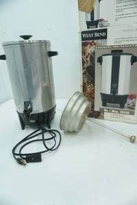 lot 111 image: West Bend 12-30 Cup Party Perk