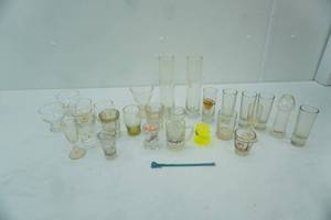 lot 163 image: Vintage Shot Glasses and Cordial Glasses