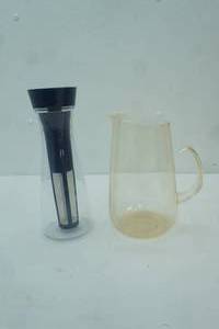 lot 166 image: Vintage Pyrex Pitcher, Teavana Infusion Canister