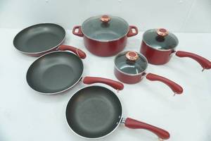 lot 185 image: Paula Deen Pots and Pans Set wlids