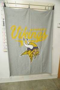 lot 206 image: Vikings Throw Blanket (Sweatshirt Material)