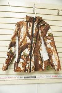 lot 211 image: Womens Small Aquastop Camouflage Zip-Up Jacket wHood