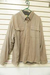 lot 212 image: Mens Cabelas Size L Lined Flannel Shirt