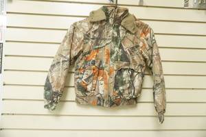lot 228 image: Outfitters Ridge Youth Size 67 Camouflage Jacket