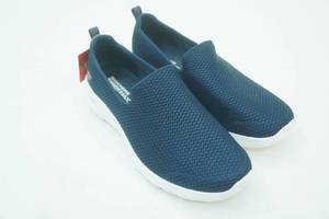 lot 241 image: New Skechers Goga Max shoes size 8.5