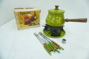 lot 287 image: Retro 1970s Fondue Set