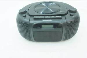lot 293 image: NEW Magnavox CD Boombox