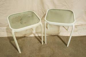 lot 321 image: Glass-Top Patio Side Table Set