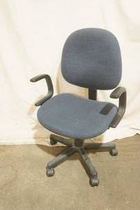 lot 331 image: Office Chair on wheels