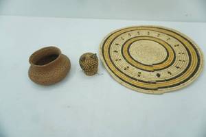 lot 342 image: Native American Small Woven BasketsPouches and Trivet