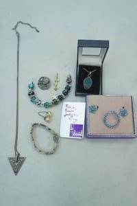 lot 358 image: Jewelry Lot