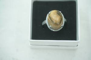 lot 361 image: Jewelry Lot Karis Agate Stone Ring