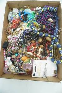 lot 374 image: Costume Jewelry Lot