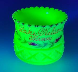 lot 30 image: 1900-1920s Heisey Custard GlassVaseline Glass Novelty Souvenir Lake Wilson Minnesota Small Sugar Dish 2 12 (GLOWS)