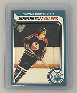 lot 115 image: REPRINT 1979 O-Pee-CHEE WAYNE GRETZKY Rookie Card (In Portective Sleeve)