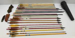 lot 248 image: Vintage Wooden Arrows With Quiver