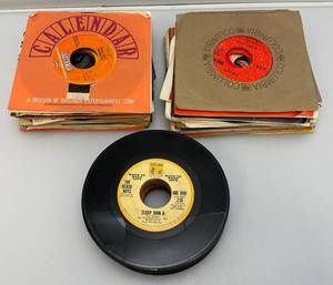 lot 223 image: Vintage 45 Albums Including The Monkees, Rollingstones & More