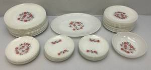lot 224 image: Vintage FIRE-KING Fleurette Dinnerware Milkglass