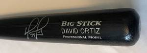 lot 6 image: David Ortiz Autograph Bat - Rawlings Big Stick Professional Model