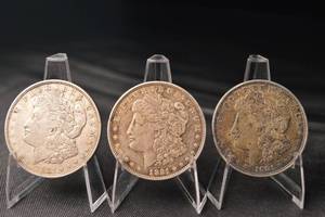 lot 25 image: Morgan Silver Dollars 1921-D - 3 Coins