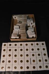 lot 49 image: Lincoln Wheat Cents Lot - 1913-D to 1930-S in White Card Holders